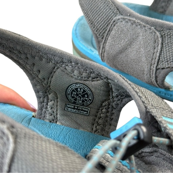 KEEN Clearwater CNX Sandals - Women's US 8.5 Grey Blue - Picture 10 of 11
